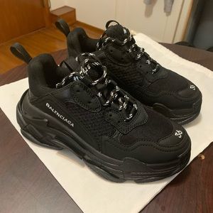 Balenciaga Triple S Black